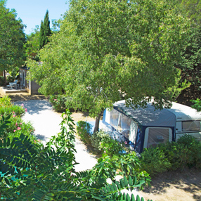 Nos emplacements de camping pour tentes, caravanes et camping-cars